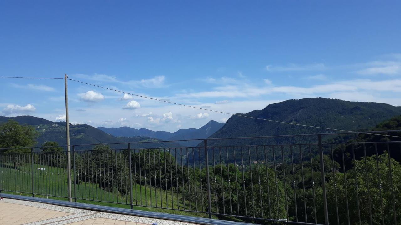 Casa "La Forcella" Villa Brembilla Exteriör bild