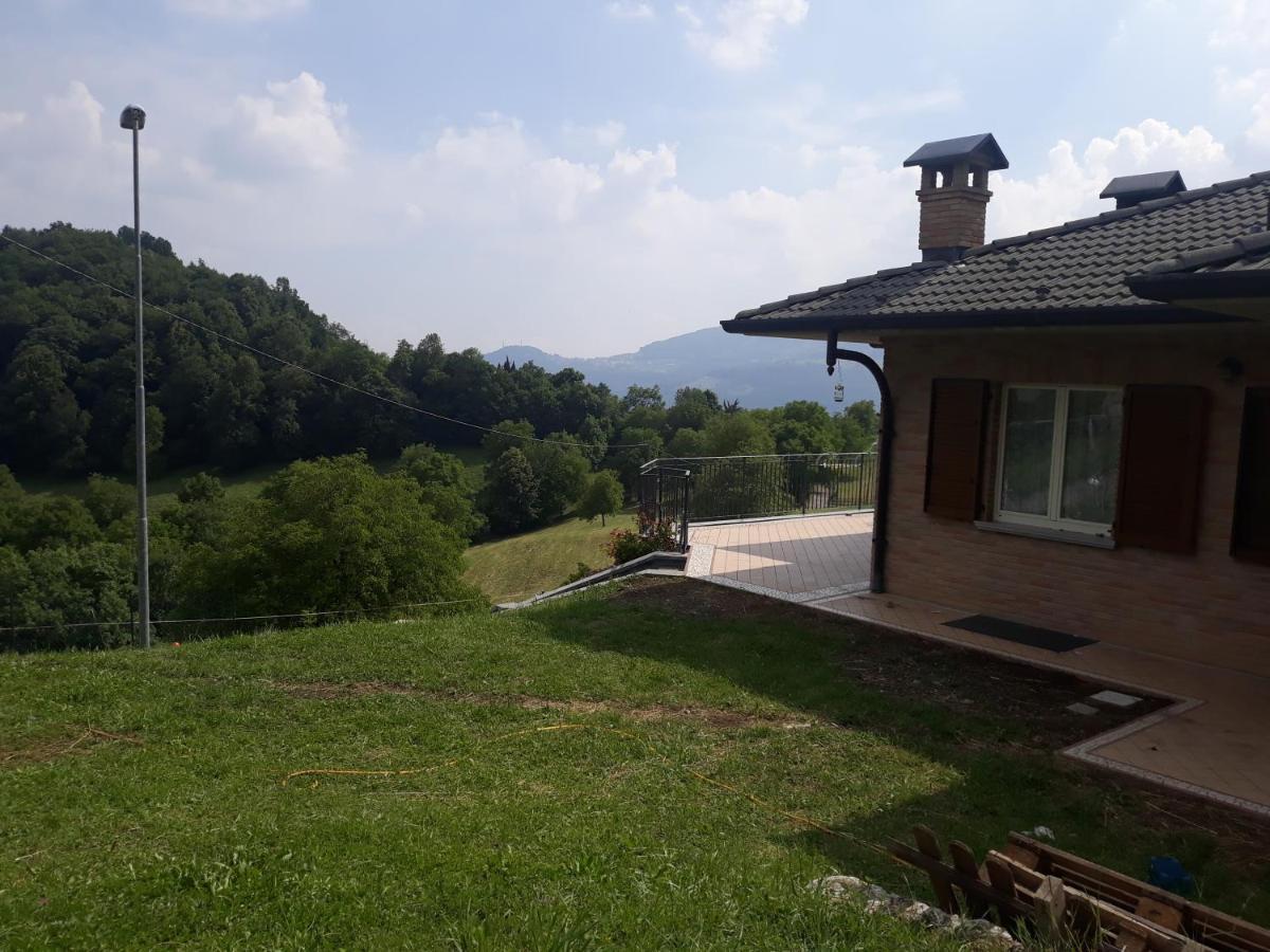 Casa "La Forcella" Villa Brembilla Exteriör bild