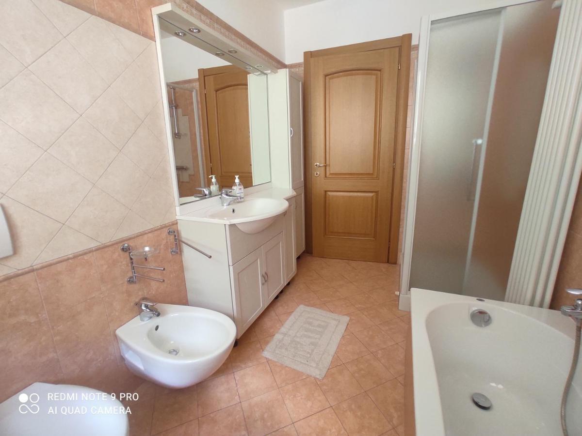 Casa "La Forcella" Villa Brembilla Exteriör bild